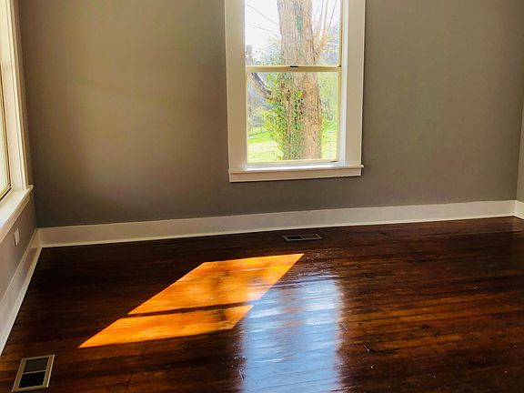 5th image of 400 Hedgewood Dr