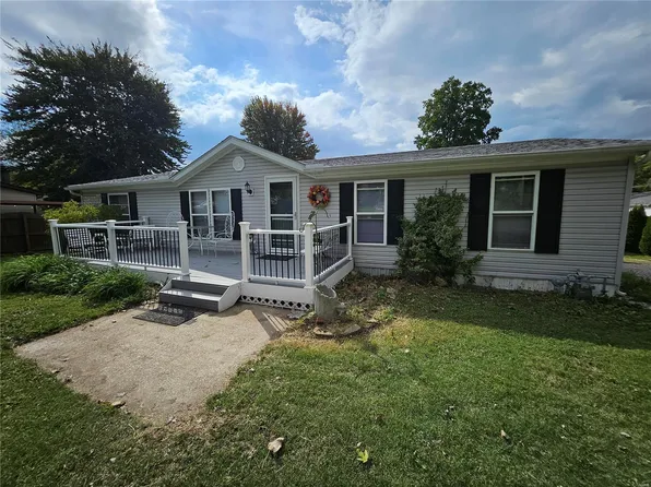 105 Judy Ln, Fairview Heights, IL 62208