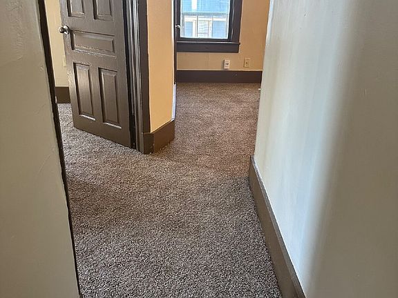 5th image of 224 Madison St APT 3