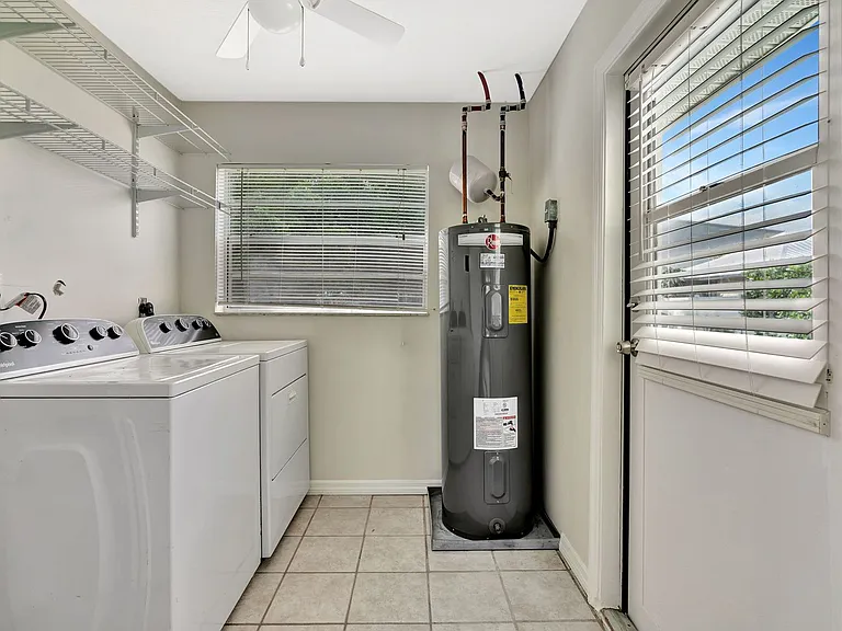 8968 SE Pine Cone Ln — Photo 6