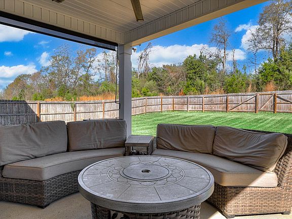 4th image of 671 Bellflower Ln