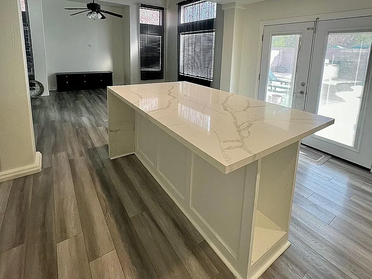 2721 S 108th Ave — Photo 13