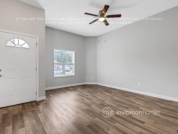 4th image of 12427 Amanda Cove Trl