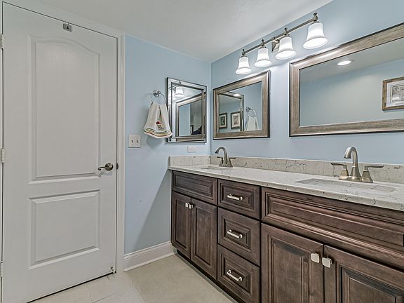 5th image of 3 Oceans West Blvd APT 2D1