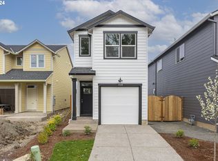 1749 NE Waterfront St, Newberg, OR 97132