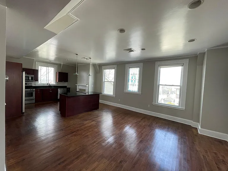 222 Belmont St #2 — Photo 12