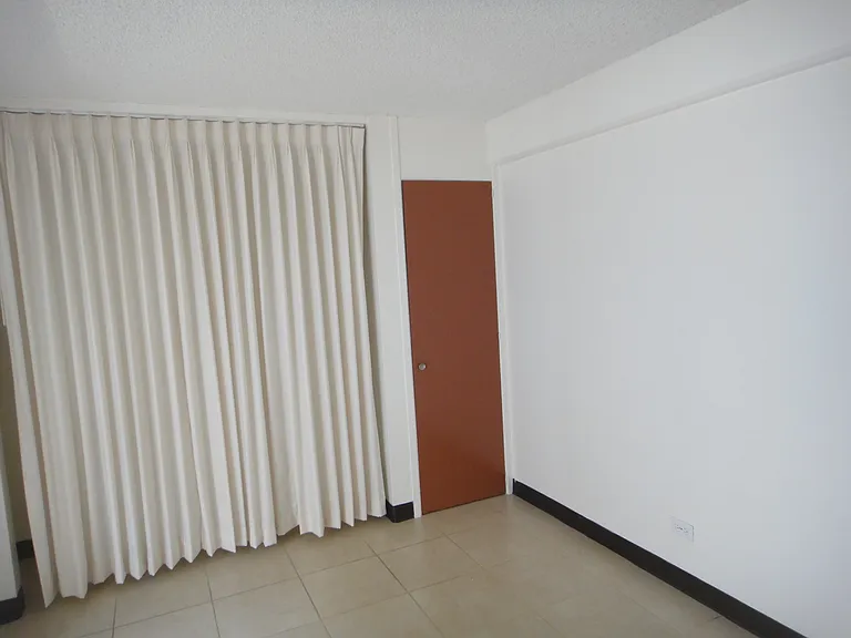 1717 Keeaumoku St — Photo 11