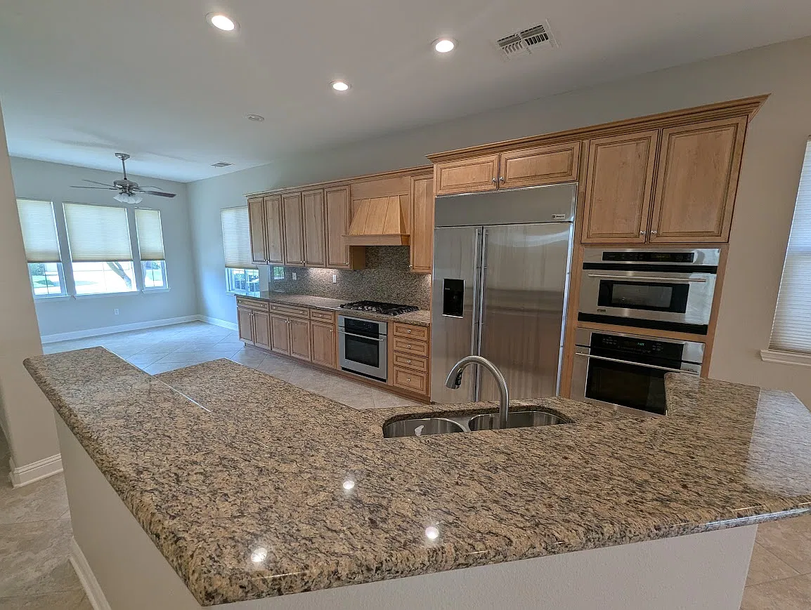 2 bed, 1645 sqft, $2,950 — Photo 4