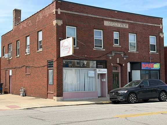 2nd image of 3032 1/2 W Mishawaka Ave #3032-1/2