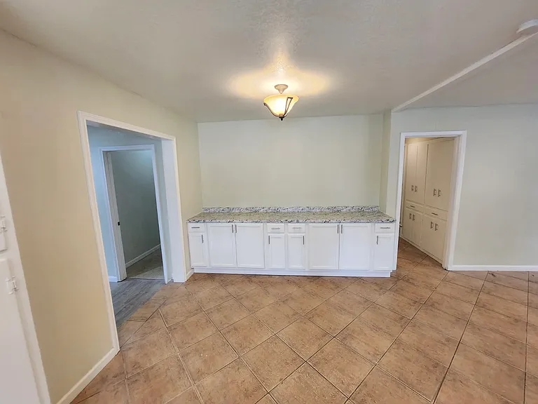 120 Glenhaven Dr — Photo 3
