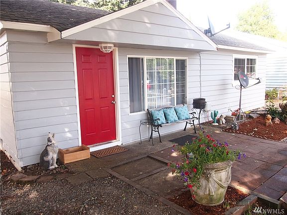 3rd image of 1309 118th St S