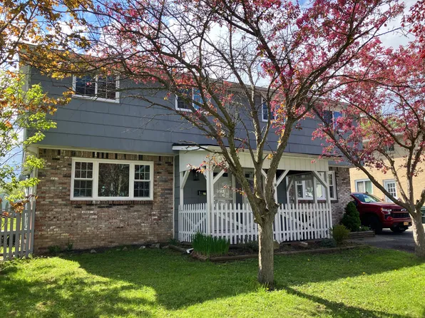 176 Argus Dr #A, Depew, NY 14043