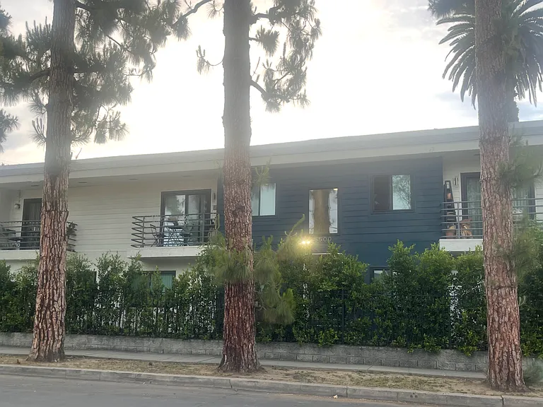 5500 Vesper Ave #4 — Photo 23
