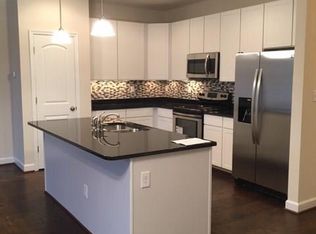 1104 Chatham Ln #2, Chesapeake, VA 23320