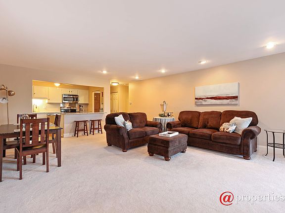 Living Room / Dining Room