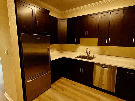 4th image of 4050 17th St #1