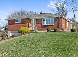 9208 Plateau Dr, Pittsburgh, PA