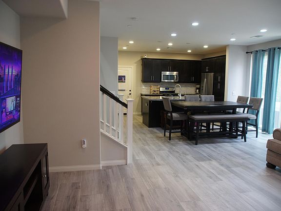3rd image of 16456 Veridian Cir