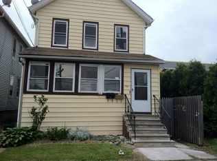 914 Clinton St, Linden, NJ 07036