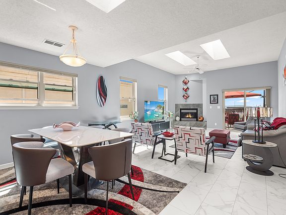5th image of 3332 Esplanade Cir SE