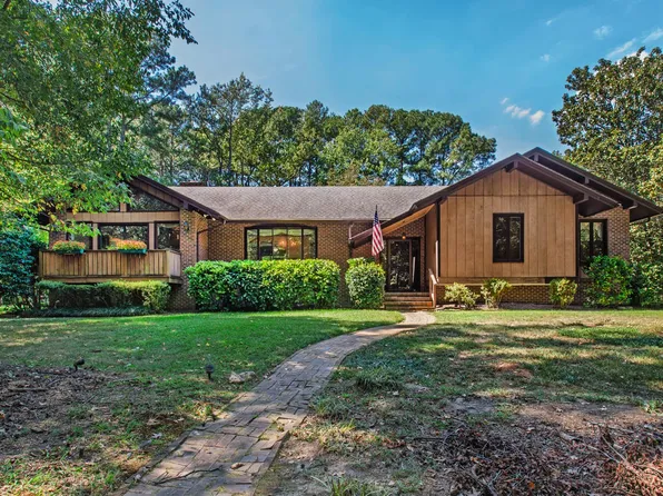 5300 Amsterdam Pl, Raleigh, NC 27606