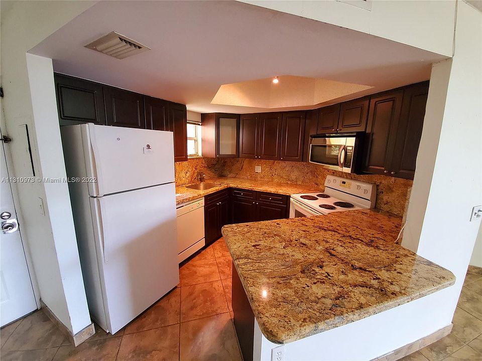 1st image of 8363 Lake Dr APT 201