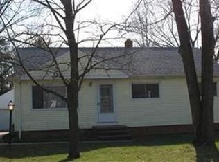 5609 Decker Rd, North Olmsted, OH 44070