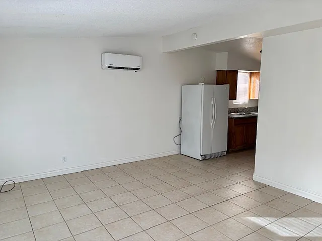 2 bed, 750 sqft, $1,100 — Photo 1