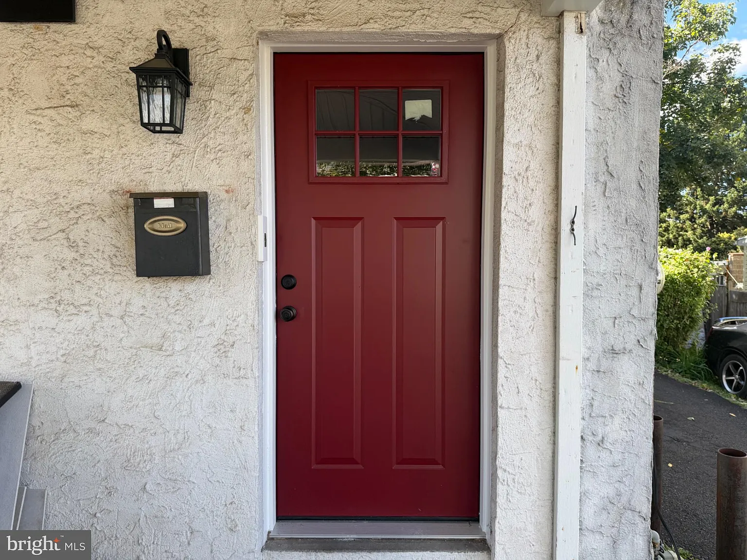 3 bed, 1.0 bath, 2052 sqft, $1,750 — Photo 3