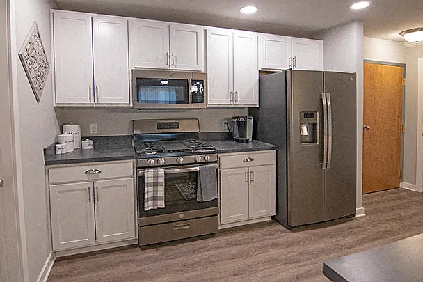 Blue Ridge Apartments — Photo 1