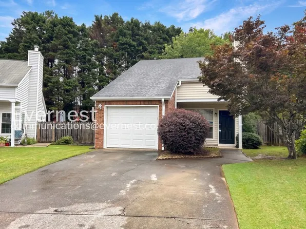 1336 Yorkshire Ln, Woodstock, GA 30188