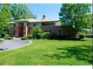 115 Dickens Rd, Northfield, IL 60093