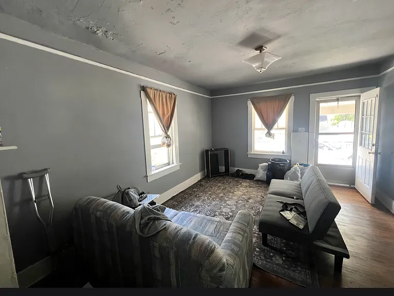 1258 E Division St — Photo 8