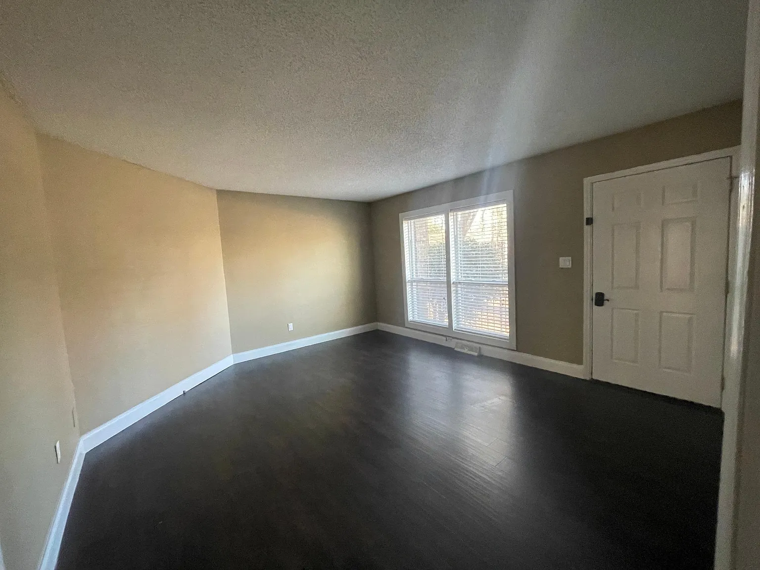 6019 Olinda St — Photo 3