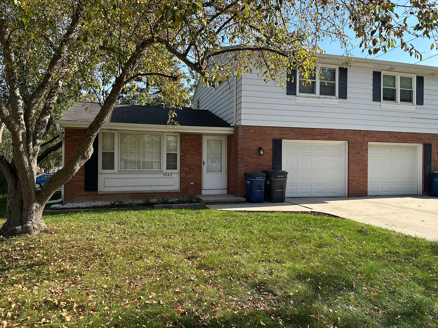 2 bed, 1.5 bath, 1600 sqft, $1,600 — Photo 2