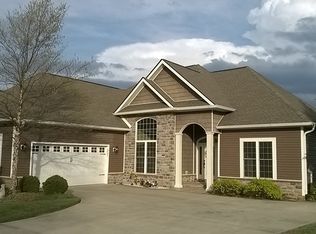 302 Michaels Ridge Blvd, Johnson City, TN 37615