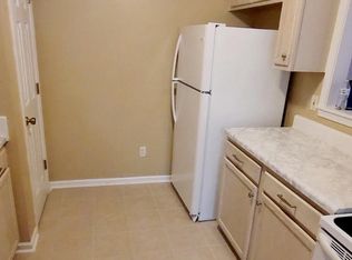 7135 W Friendly Ave APT A, Greensboro, NC 27410