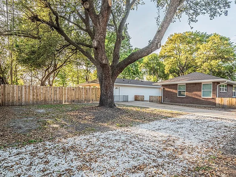 6003 De Moss Dr — Photo 18