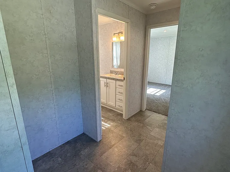 11 Zekes Ln — Photo 16