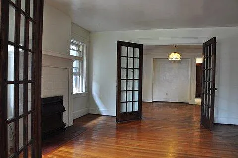 218 Hastings St #2 Photo 1