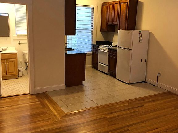 3rd image of 1750 Beach St APT 2