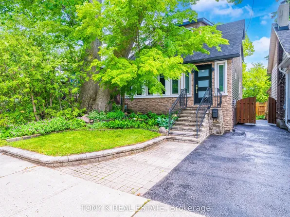 111 Eastwood Ave, Toronto, ON M1N 3H4