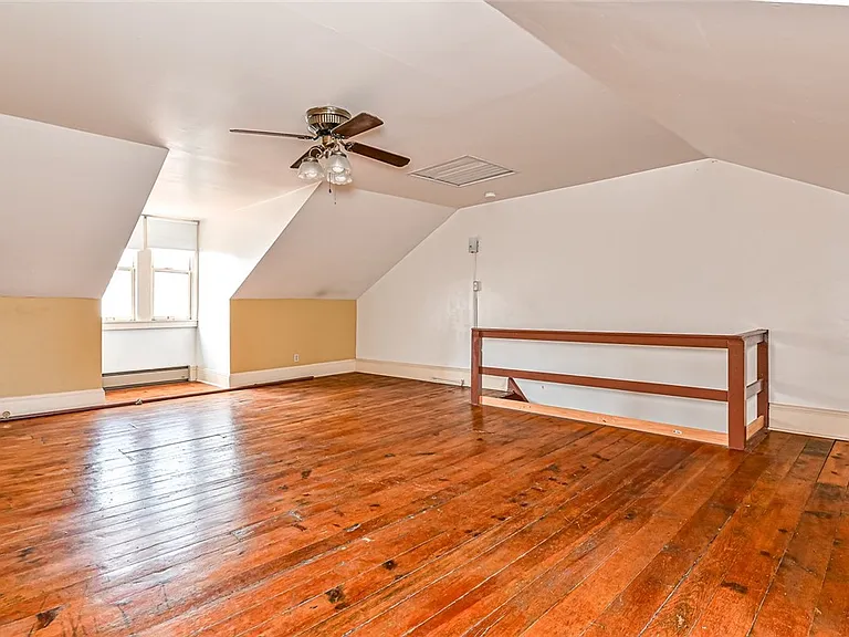 617 Avery St — Photo 22