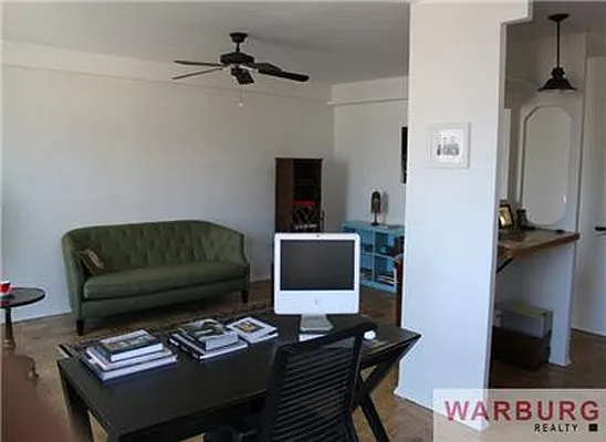 Sold by Warburg | media 7