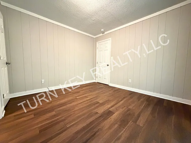 320 Park Rd — Photo 10
