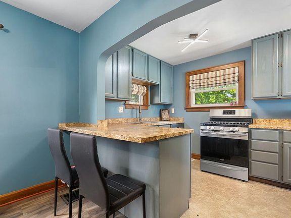 2nd image of 2734 Ridge Ave