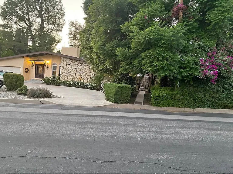 Andasol Ave — Photo 1