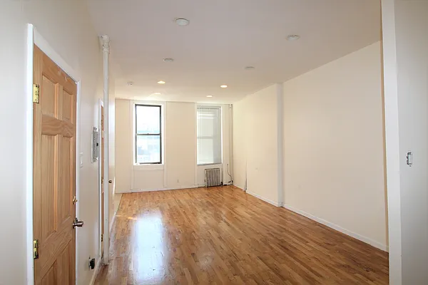 Rented by Compass | media 33