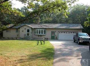 7640 Lake Bluff 19.4 Rd, Gladstone, MI 49837