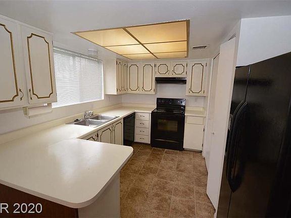 4th image of 4607 Monterey Cir Unit 1